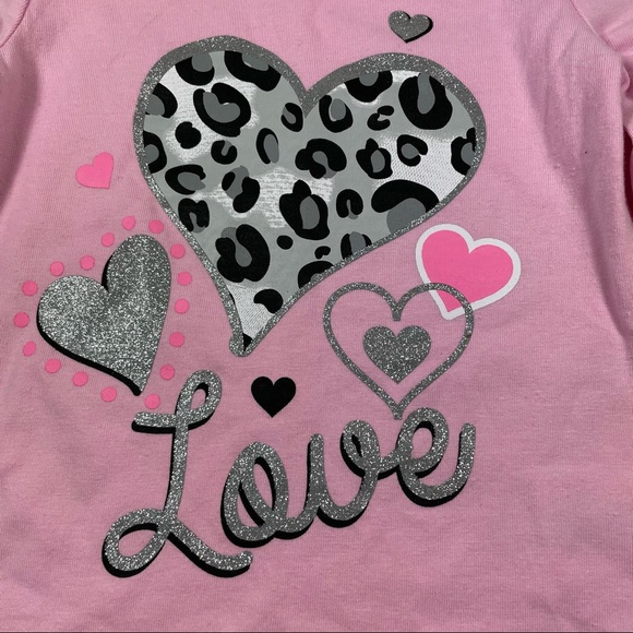 NWOT Young Hearts pink long sleeve top with “Love” screen print Size 3T - Picture 2 of 5